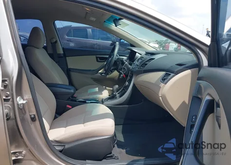 2014 Hyundai Elantra Se z USA, uszkodzony, nr VIN 5NPDH4AE3EH519825